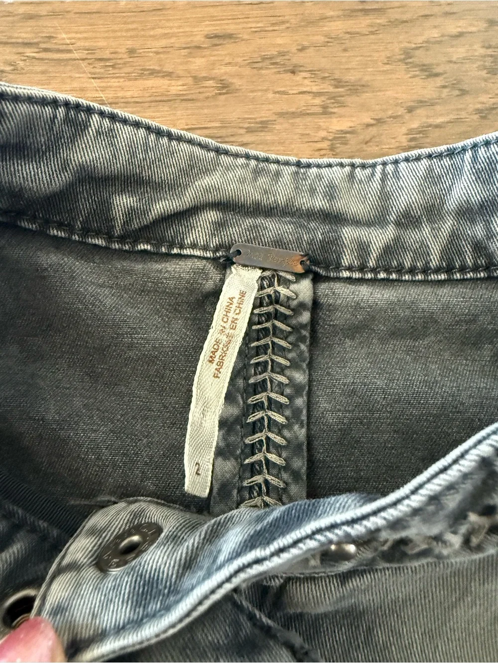 Free People Faded Grey-Blue Denim Jean Jacket, size 2 - Picture 3 of 5